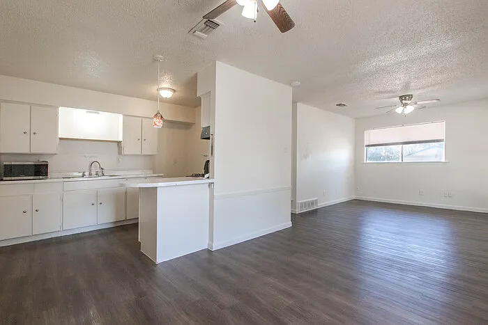 3920 Redstone Rd — Photo 2