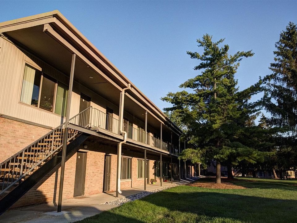 Okemos Village Exterior