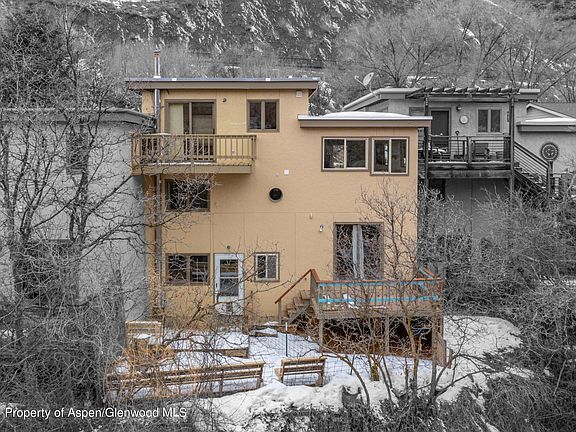 4th image of 3104 Hager Ln