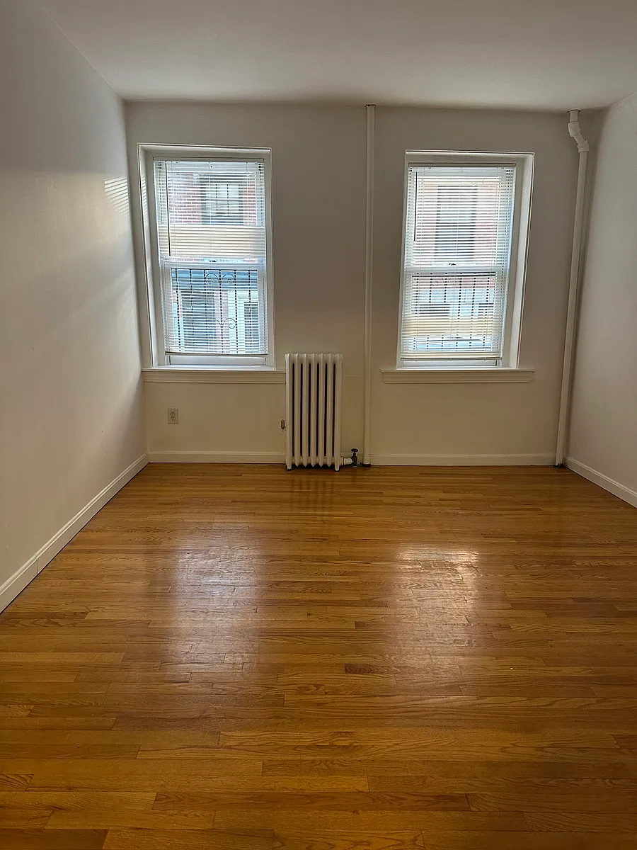 Building Photo - 17 S Russell St #1L