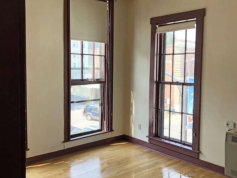 145 Main St Newmarket, NH, 03857 Apartments for Rent Zillow