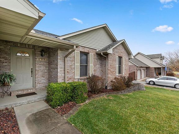 2nd image of 1410 Rosebud Dr