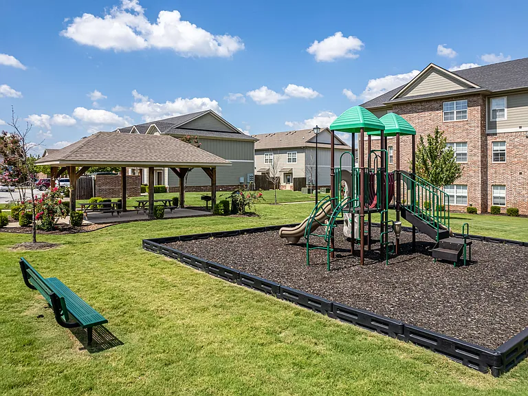 Towne Park Apartments — Photo 9