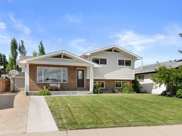 52 E Cunliffe Cres SE, Medicine Hat, AB T1B 1K6