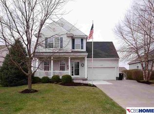 2104 Diane St, Papillion, NE 68046