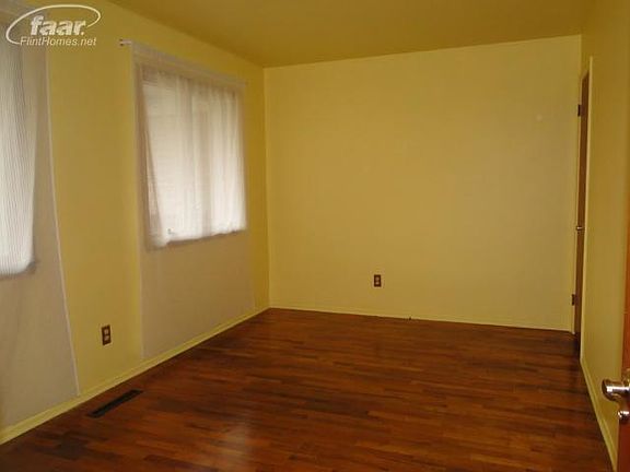 5th image of 3513 Blue Lake Dr