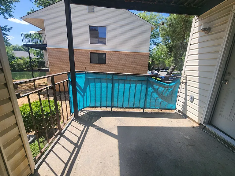 4900 Spring Lake Dr #D — Photo 12