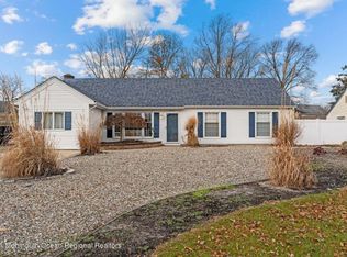 860 Tudor Ct, Toms River, NJ 08753