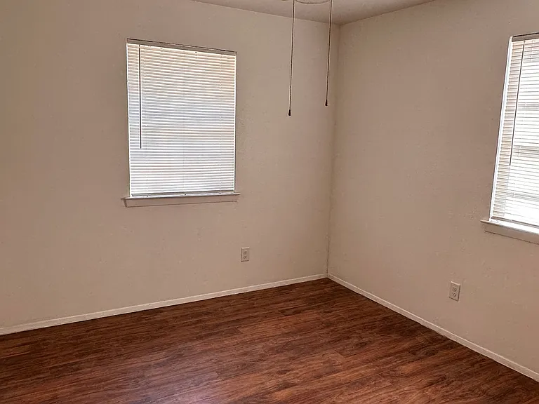 3815 Mehalia Dr — Photo 5