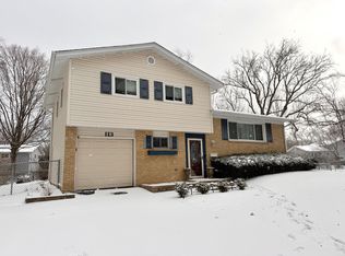 113 N Fosket Dr, Palatine, IL 60074