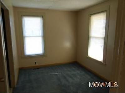 5th image of 515 Fern St