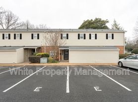 5949 Quail Hollow Rd