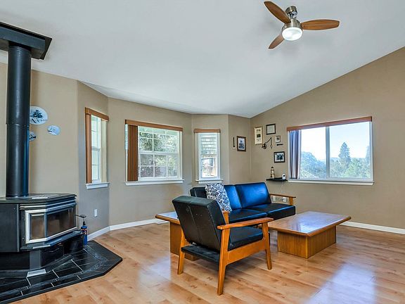 3rd image of 18378 Deer Hill Road