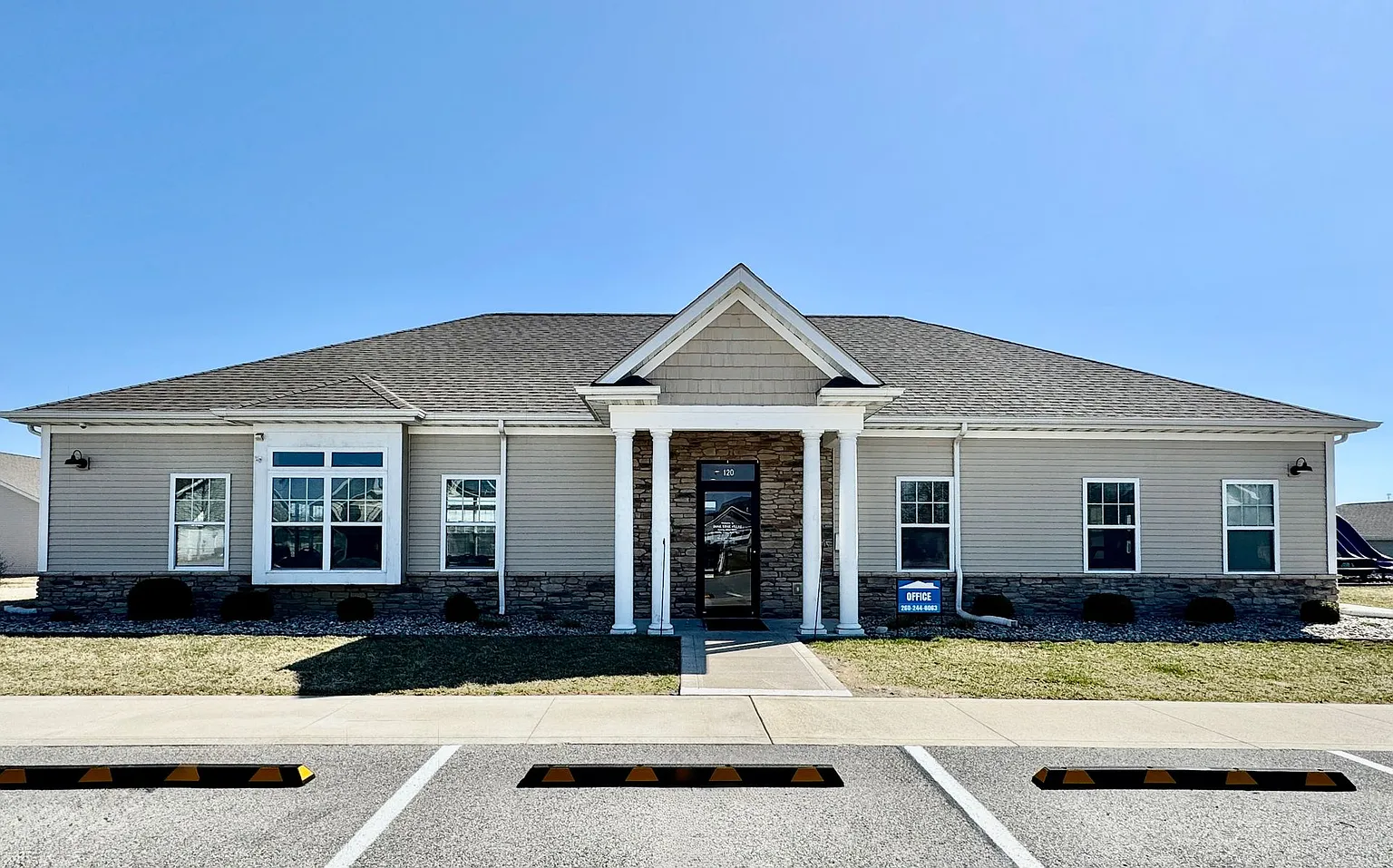 120 N Chestnut Wood Ln #9bf533421 photo 1