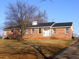 211 Tanglewood Rd, Wellford, SC 29385