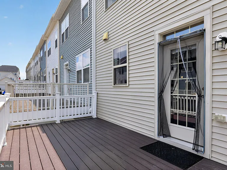 12241 Bluffwood Ter — Photo 10