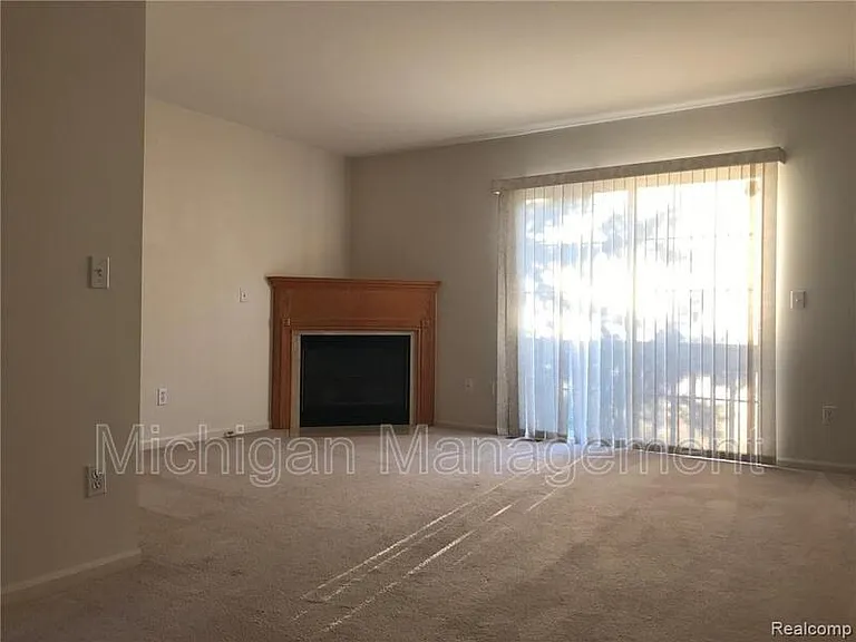 3107 Promenade Cir — Photo 4