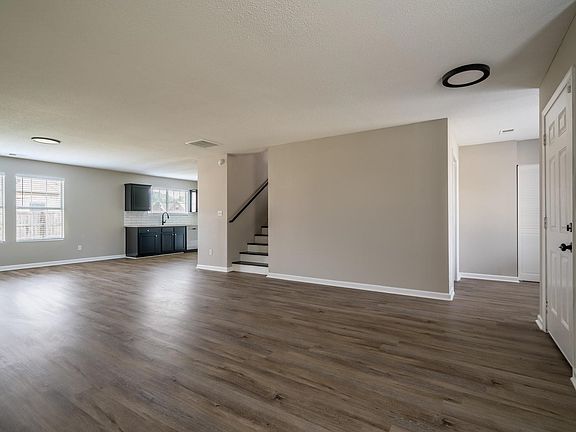 5th image of 10004 Chariden Dr