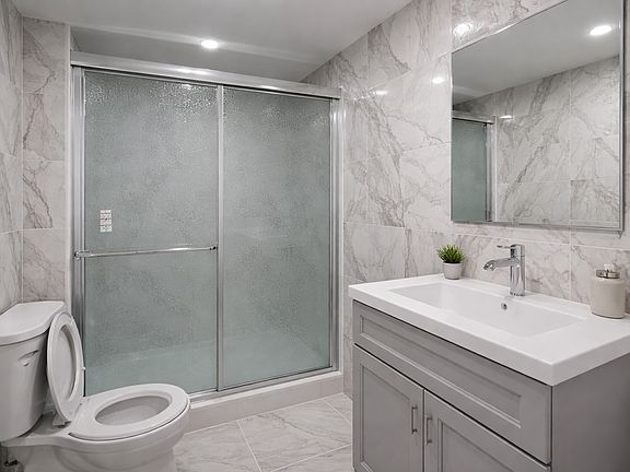 5th image of 2240 Story Ave #1