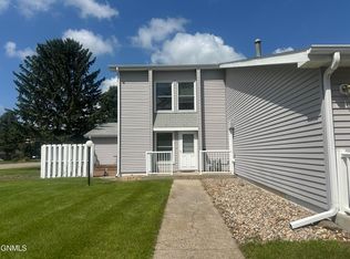 1412 9th Ave NE, Jamestown, ND 58401