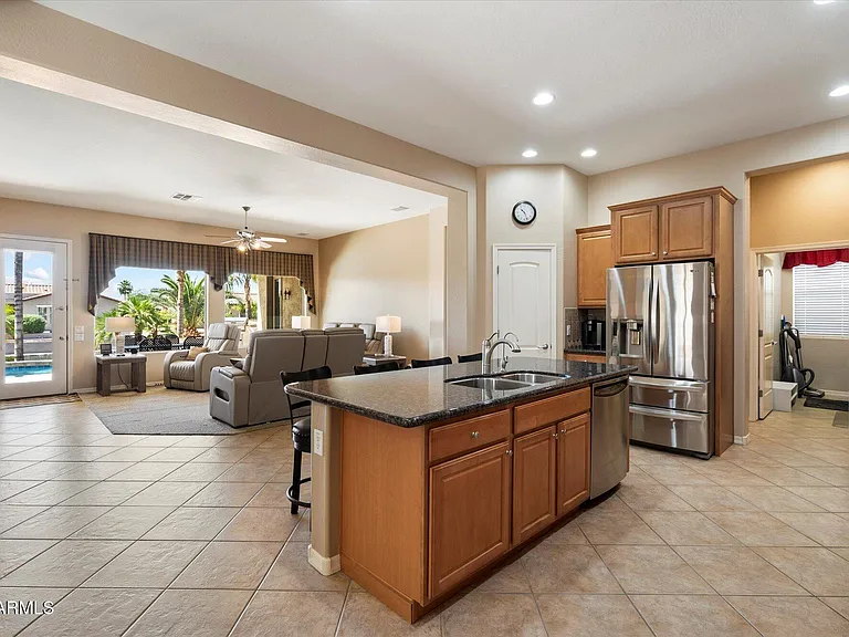743 E Torrey Pines Pl — Photo 14