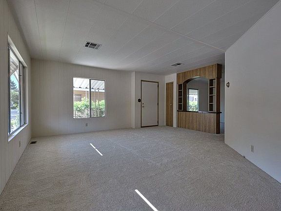 4th image of 17 Quail Hollow Dr