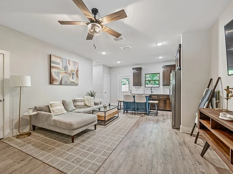 11722 FM 16 W — Photo 28
