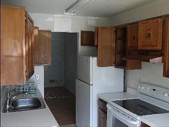 2nd image of 34 County Ct Unit 17-8