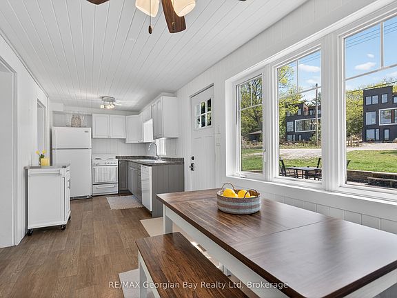4th image of 83 Beach Rd