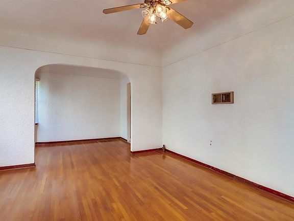 5th image of 229 Kalmia St #0
