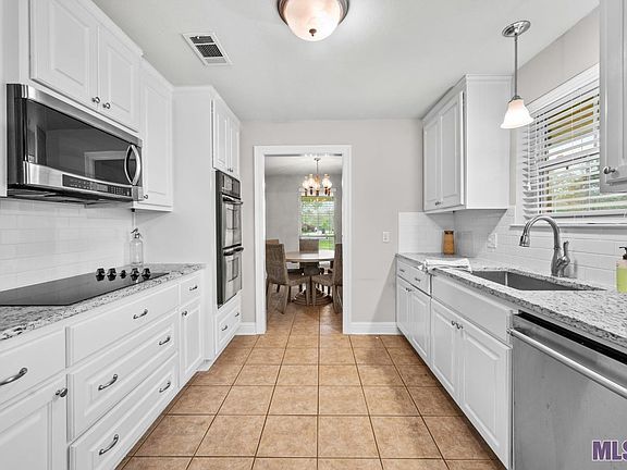 5th image of 6415 Bridgeport Dr