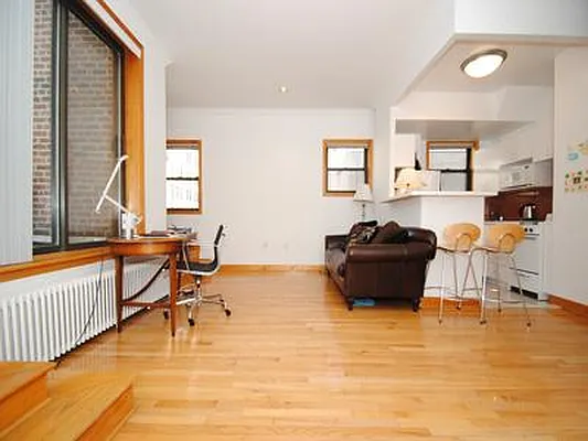 Rented by Buchbinder & Warren | media 16