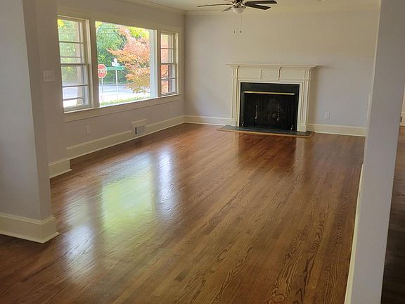 3rd image of 1805 Forest Hill Dr