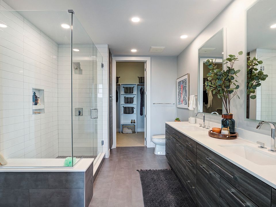 Model Bathroom 1