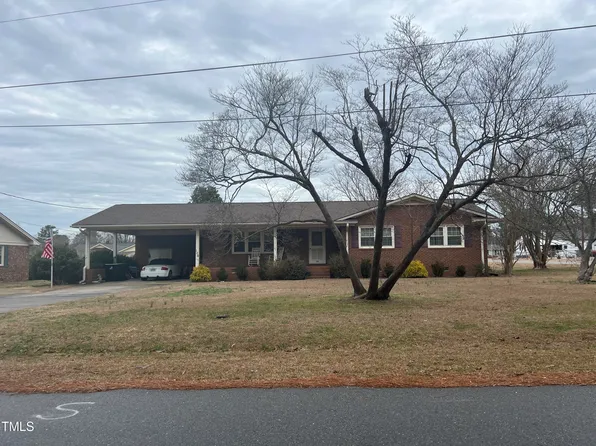 106 E B St, Erwin, NC 28339