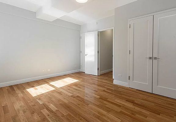 3rd image of 172 Ludlow St #5A