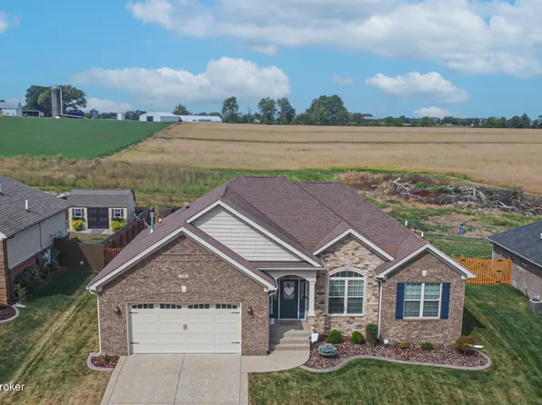 516 Reserves Ct, Simpsonville, KY 40067