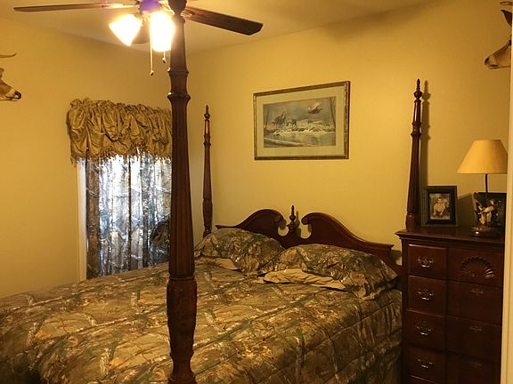 3rd image of 130 Autumn Place Dr