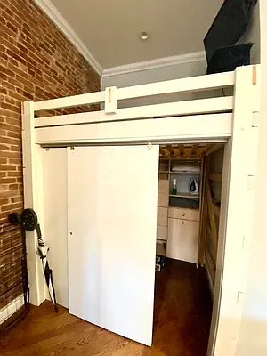 Rented by Bold New York | media 19