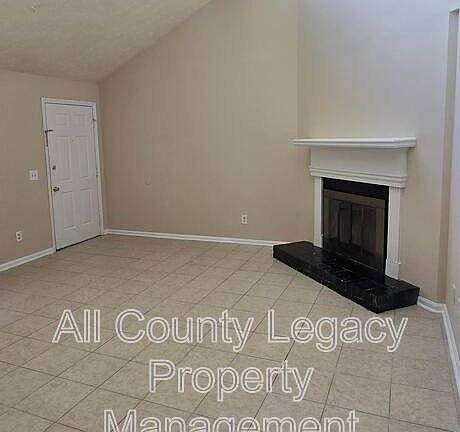 2nd image of 1901 Patterson Ct