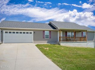 410 Old Elmore Rd, Crossville, TN 38571