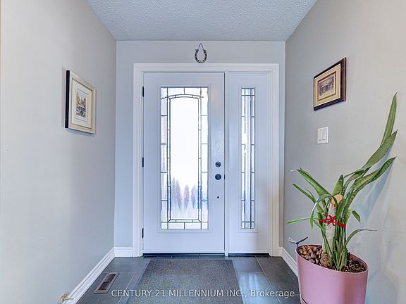 5th image of 63 Linkdale Rd