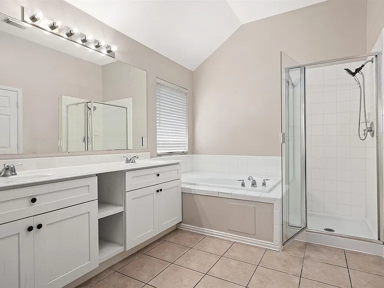 7611 Waterlilly Ln — Photo 16