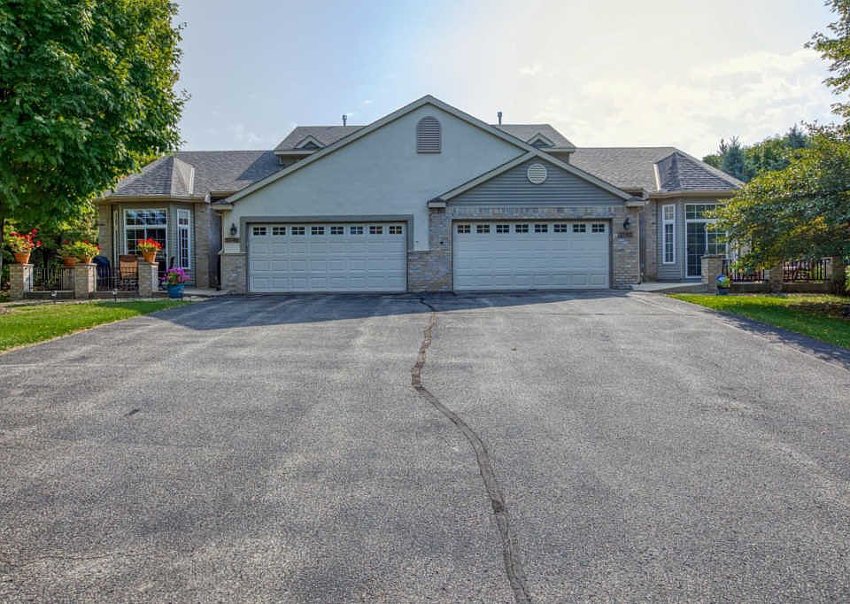 1st image of 3740 Burgundy Dr