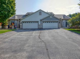 3740 Burgundy Dr, Eagan, MN 55122