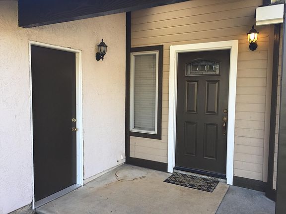 3rd image of 5730 Palomar Cir