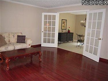 3rd image of 404 Hazelwood Dr
