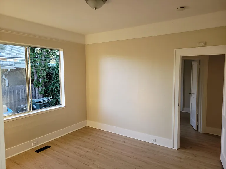 3142 Oak Knoll Dr — Photo 4
