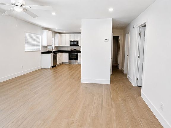 2nd image of 2104 Dock St #1