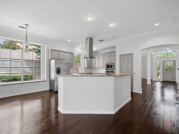 5th image of 1203 Rainforest Ln